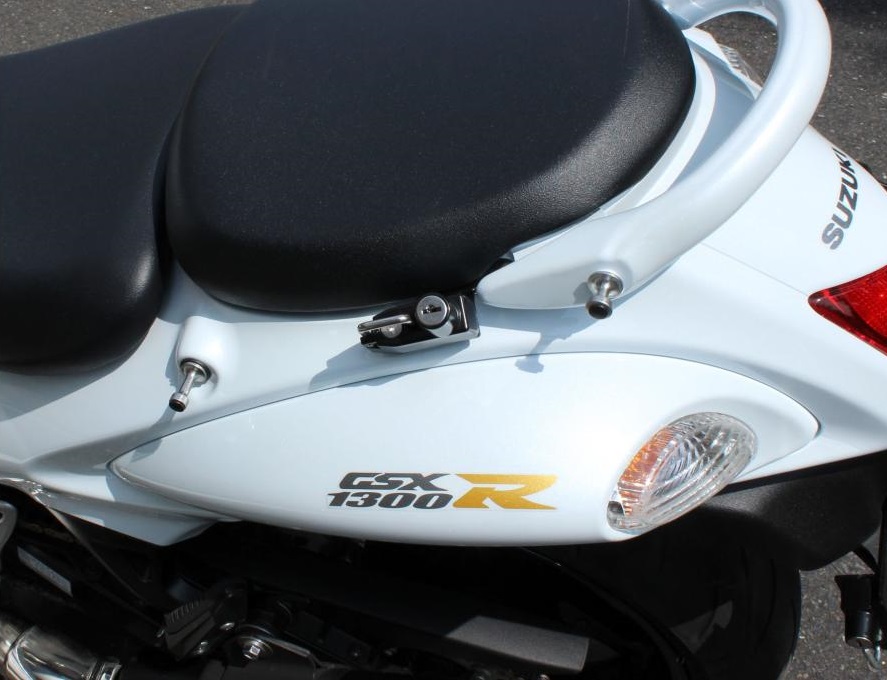 GSX1300R（隼）08〜15年 ヘルメットロック ブラック KIJIMA（キジマ）
