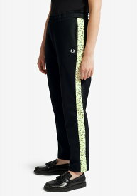 フレッドペリー トラックパンツ 通勤通学 ストリート レディース T8102 102 WOMEN FLORAL INSERT TRACK PANT BLACK