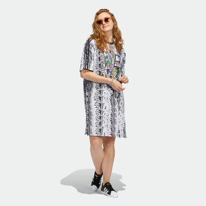 AfB_XIWiX adidas Originals uiCc hD[hD TVcs[X hX Xg[gt@bV fB[X HC3083 WOMEN LOVE UNITEDS DOODLE T-SHIRT DRESS MULTICOLOR