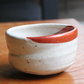 【美濃焼】窯元蔵珍窯　コーヒーを入れても似合う抹茶碗　志野赤絵椿こふく碗