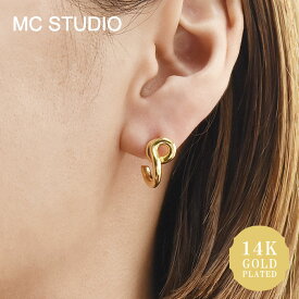 【待望の最新作】≪MC STUDIO≫ エムシースタジオ スモール ラウンド 変形 フープ ピアス ゴールド Earrings (Gold) レディース ギフト ラッピング